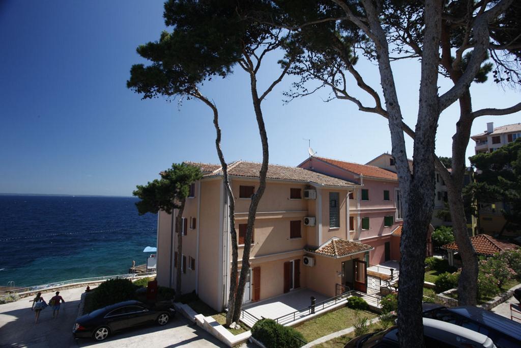 Apartments Punta Veli Losinj Exterior photo